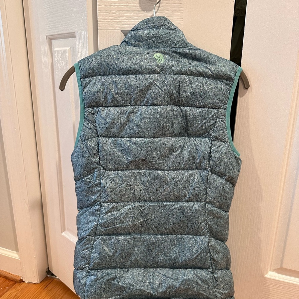 Mountain Hardware light green and silver Quilted Puffer Vest - Picture 3 of 3